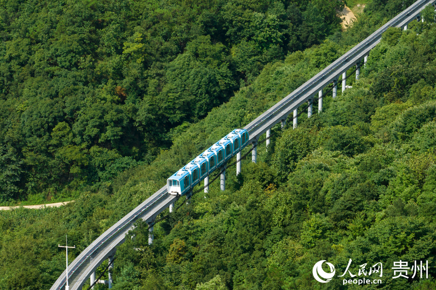 野玉海單軌小火車項目。人民網(wǎng)記者 涂敏攝